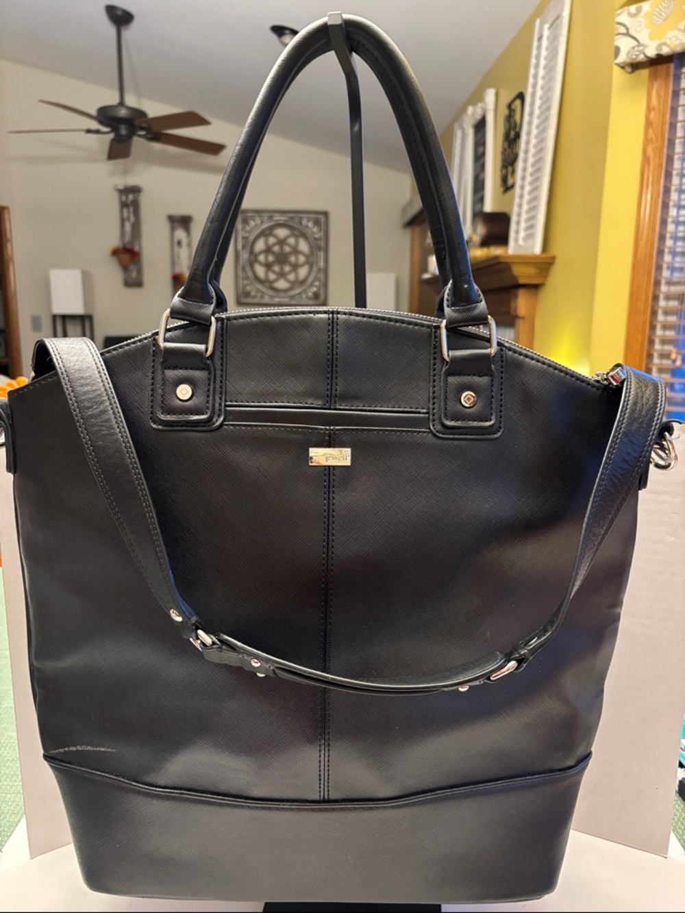 Jewell by Thirty One Crossbody Tote